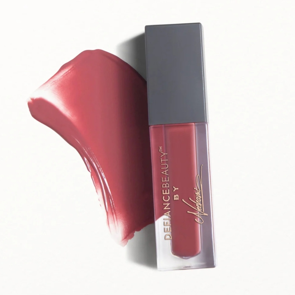 Defiance Beauty Luminous Liquid Lipstick - 4.3 ml